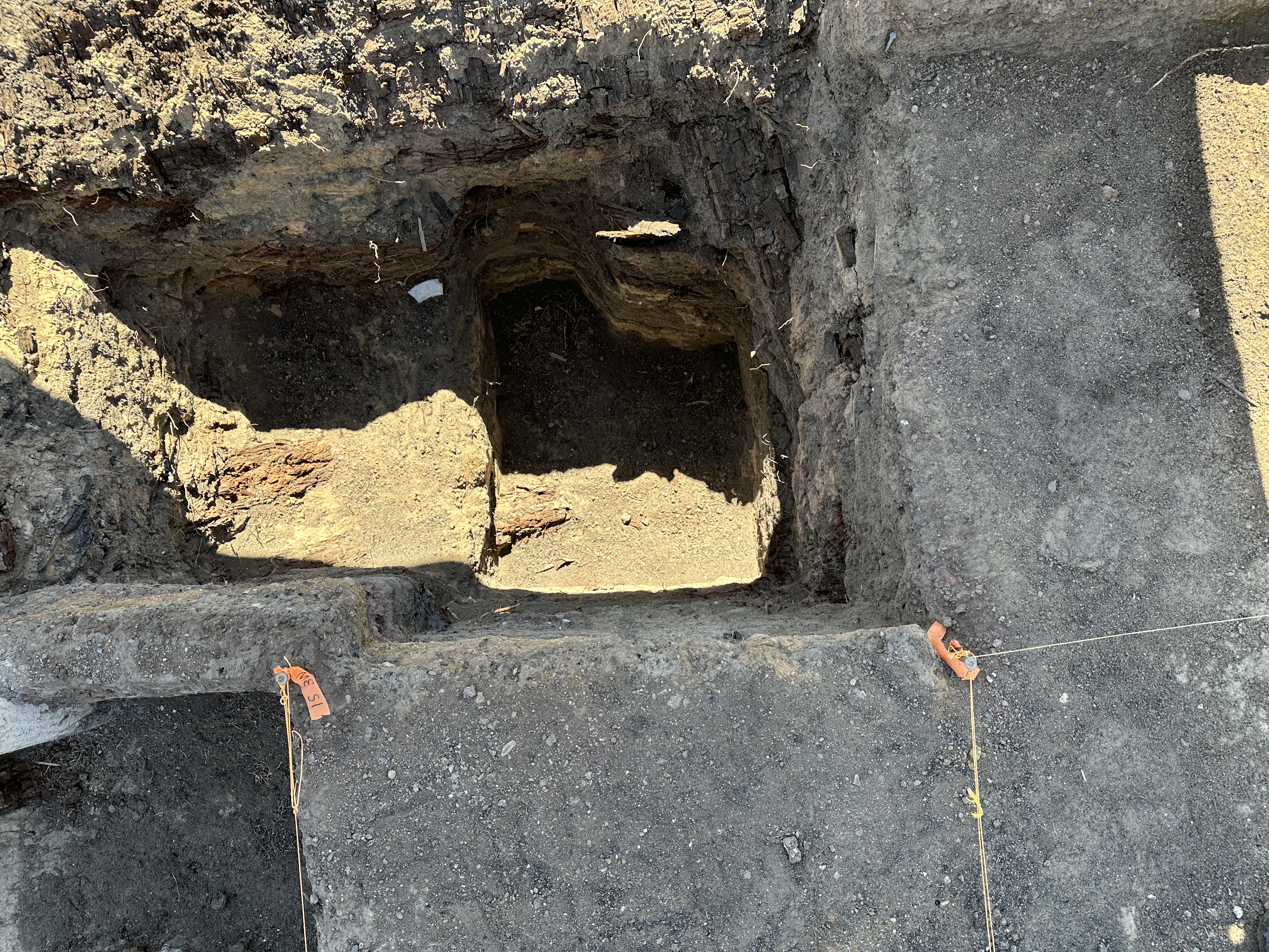 Centeral excavation pit